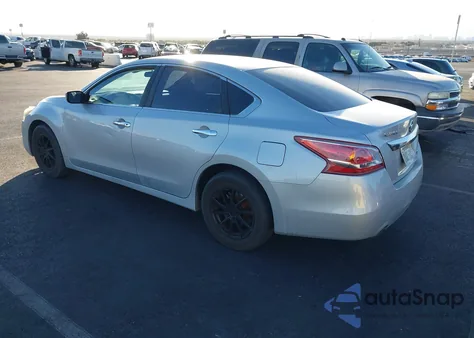 2013 Nissan Altima 2.5 S z USA, uszkodzony, nr VIN 1N4AL3AP7DN572531